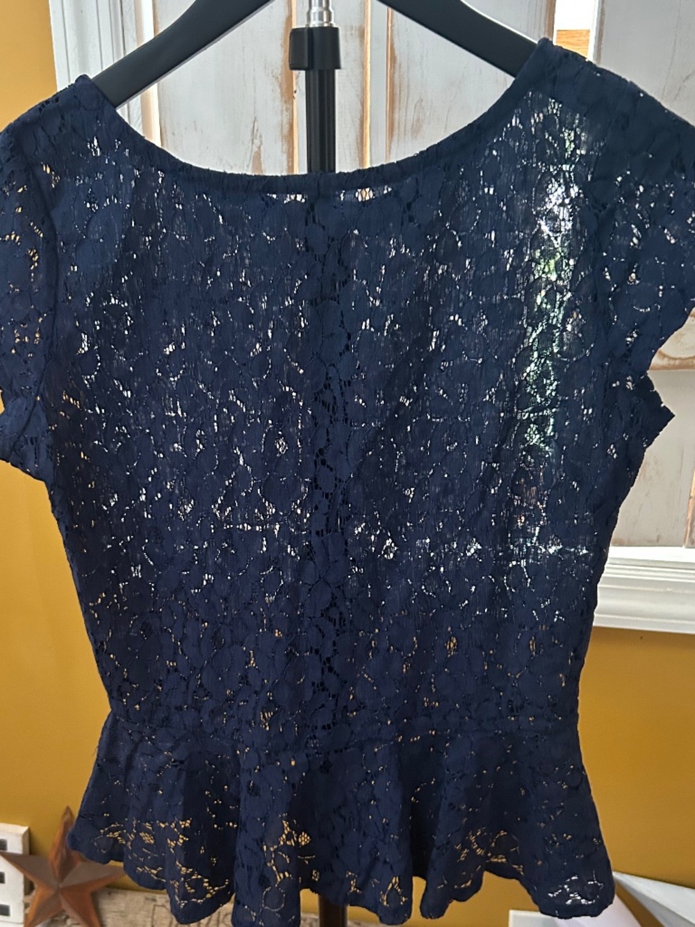Gap Navy Blue Floral Lace Peplum Top Women's Small Short Sleeve Blouse